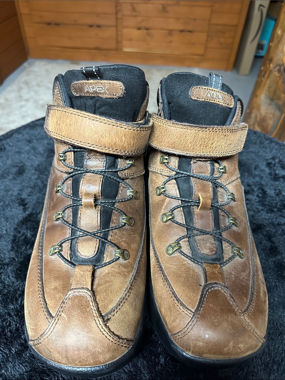 Apex Men’s Brown Leather Chukka Hiking Boots 12W